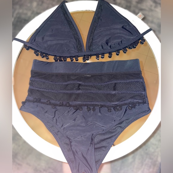 •HIGH-WAISTED SWIM •MESH & POM POMS •MEDIUM T&B• - Picture 8 of 8